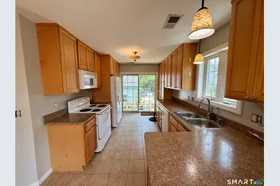 162 Broad Street, Killingly, CT 06239 - Photo 9