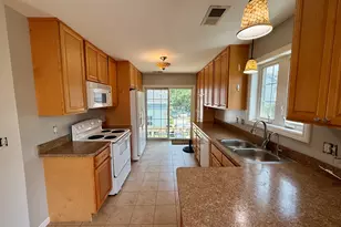 162 Broad St, Killingly, CT 06239 - Photo 9