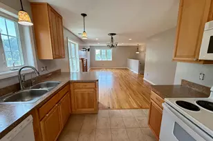 162 Broad St, Killingly, CT 06239 - Photo 7
