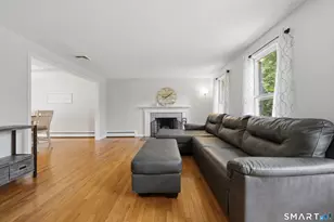 15 Deer Run Ln, North Haven, CT 06473 - Photo 13