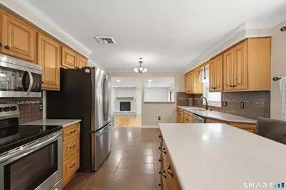 15 Deer Run Lane, North Haven, CT 06473 - Photo 9