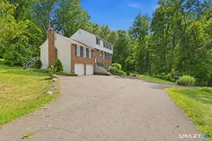 15 Deer Run Ln, North Haven, CT 06473 - Photo 3