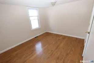 24 Brook St, Seymour, CT 06483 - Photo 5