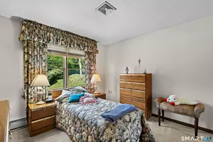 11 Middleway E, Waterbury, CT 06708 - Photo 21