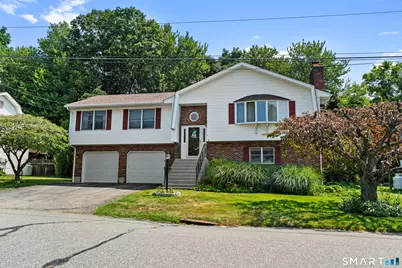 11 Middleway East, Waterbury, CT 06708 - Photo 3