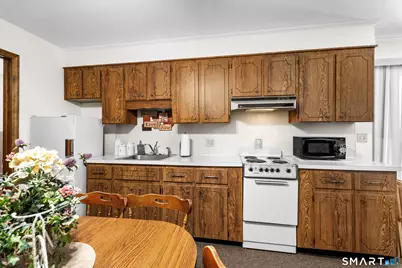 11 Middleway East, Waterbury, CT 06708 - Photo 25