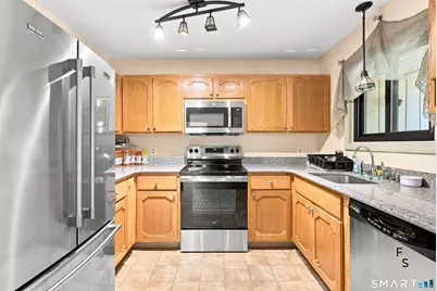242 Talcottville Road #209, Vernon, CT 06066 - Photo 9