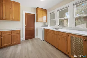 101 Thomas St, West Hartford, CT 06119 - Photo 17
