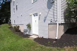 40 Charles St, New Britain, CT 06051 - Photo 7