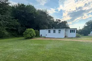 49 Erin Dr, Plainfield, CT 06374 - Photo 1