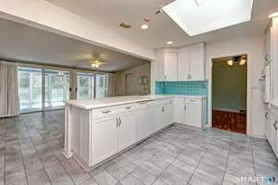 136 Hawthorne Dr, Fairfield, CT 06825 - Photo 13