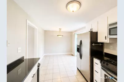 8 Barrington Drive #C, Wethersfield, CT 06109 - Photo 5