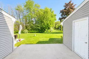 8 Barrington Dr, Wethersfield, CT 06109 - Photo 21