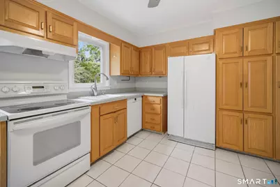 19 Sycamore Road, Bloomfield, CT 06002 - Photo 17