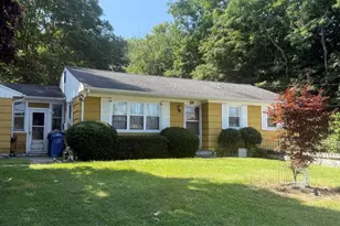 39 Sterling Hill Rd, Plainfield, CT 06354 - Photo 1