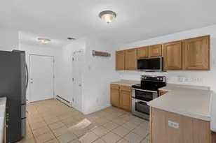 81 Johl Dr, Groton, CT 06340 - Photo 5
