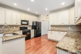 13 Watkins Dr, Newtown, CT 06482 - Photo 17