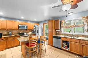 297 Broadbridge Rd, Bridgeport, CT 06610 - Photo 11