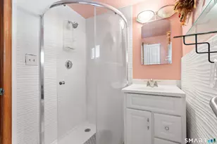 297 Broadbridge Rd, Bridgeport, CT 06610 - Photo 19