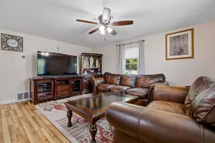 94 Barnes Ave, New Haven, CT 06511 - Photo 5