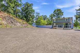 94 Barnes Ave, New Haven, CT 06511 - Photo 23