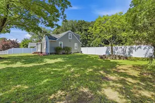 94 Barnes Ave, New Haven, CT 06511 - Photo 25