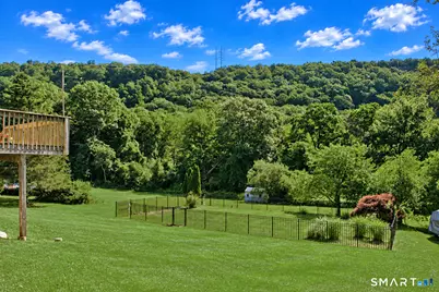 31 Cliffside Drive, Wallingford, CT 06492 - Photo 5