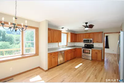 31 Cliffside Drive, Wallingford, CT 06492 - Photo 19