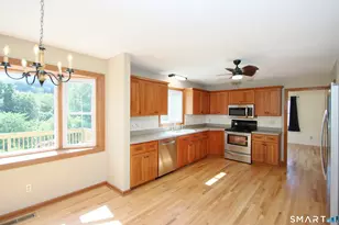 31 Cliffside Dr, Wallingford, CT 06492 - Photo 19
