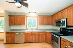 31 Cliffside Dr, Wallingford, CT 06492 - Photo 17