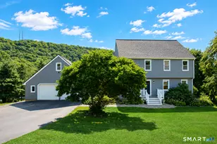 31 Cliffside Dr, Wallingford, CT 06492 - Photo 3