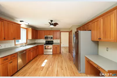 31 Cliffside Drive, Wallingford, CT 06492 - Photo 13