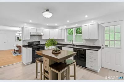 2 Old Field Road, West Hartford, CT 06117 - Photo 15