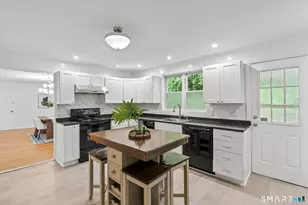 2 Old Field Rd, West Hartford, CT 06117 - Photo 15