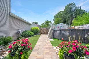 17 Coles Rd, Middletown, CT 06457 - Photo 3