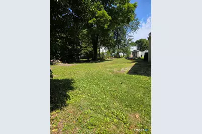 12 Woodlawn Avenue, Waterford, CT 06385 - Photo 11