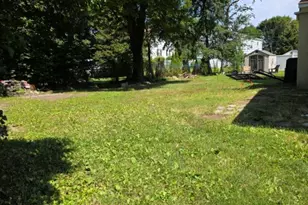 12 Woodlawn Ave, Waterford, CT 06385 - Photo 11