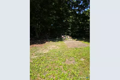 12 Woodlawn Avenue, Waterford, CT 06385 - Photo 9