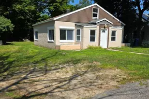 12 Woodlawn Ave, Waterford, CT 06385 - Photo 1