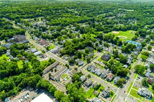 530 Center St, Wallingford, CT 06492 - Photo 5