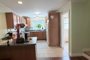 527 West Thames St, Norwich, CT 06360 - Photo 7