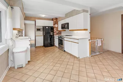 25 Morris Causeway, New Haven, CT 06512 - Photo 9