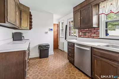 35 Sherman Terrace, North Haven, CT 06473 - Photo 15