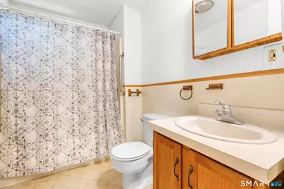 33 Garrassino Place, Waterbury, CT 06706 - Photo 9