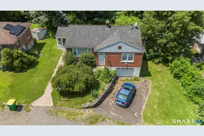 33 Garrassino Place, Waterbury, CT 06706 - Photo 3