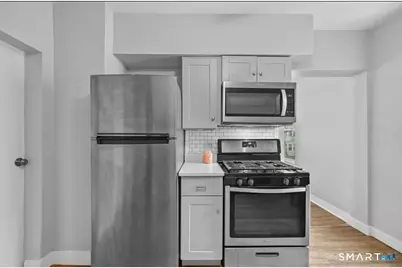 115 Harborview Avenue #2nd, Bridgeport, CT 06605 - Photo 5