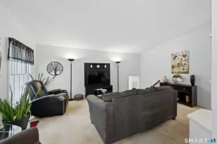 42 Linda Ln, New Fairfield, CT 06812 - Photo 3