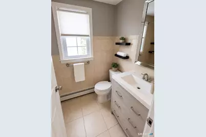 61-61A Graham Road, East Hartford, CT 06118 - Photo 9