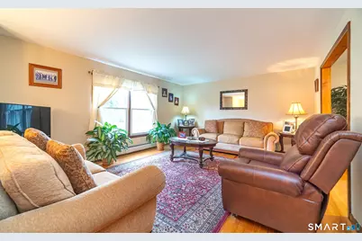 68 Roarke Road, North Haven, CT 06473 - Photo 3