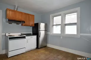 214 Quaker Ln S, West Hartford, CT 06119 - Photo 5